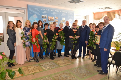 О торжественном собрании Управления Россельхознадзора по Саратовской области и ФГБУ Саратовская МВЛ посвященном предстоящему празднику 8 Марта