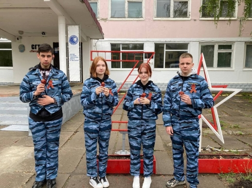 В Петровске юные друзья полиции присоединились к акции «Георгиевская ленточка»