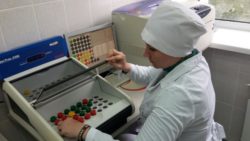 В саратовской ветлаборатории за полугодие проведено 3359 исследований 