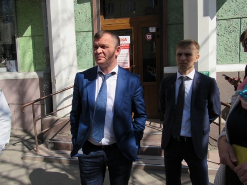 В Октябрьском районе глава администрации совершил обход территорий 
