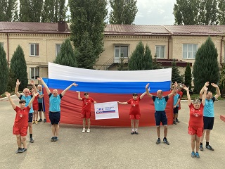 В Энгельсском доме-интернате прошли мероприятия, посвященные Дню Государственного флага Российской Федерации