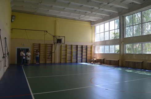 Продолжается ремонт спортивных залов двух школ Петровска
