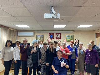 Проживающие дома-интерната интересно и познавательно провели свой день