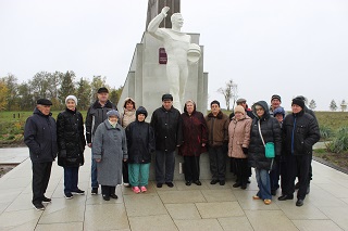 Проживающие Энгельсского дома-интерната совершили поездку в Парк покорителей космоса имени Ю.А. Гагарина