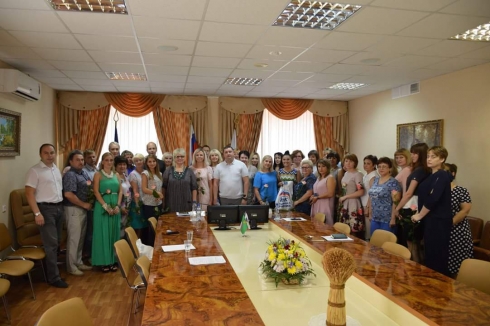 15 августа  в Первичном отделении  Ленинского  отделения Партии «ЕДИНАЯ РОССИЯ» состоялось  вручение партийных билетов