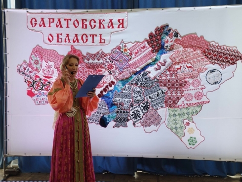 Работа петровчанки украсила вышитую карту региона