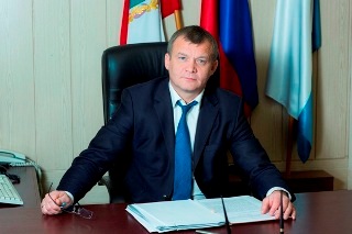 В Октябрьском районе торжественно открыли Доску Почета