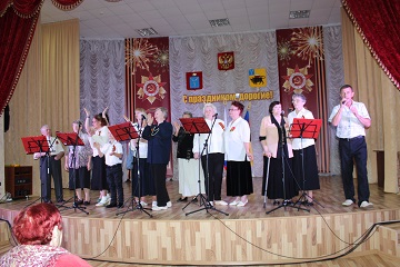 На сцене Энгельсского дома-интерната выступили местные творческие коллективы