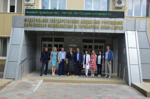 С рабочим визитом лабораторию посетили коллеги из ФГБУ «Татарская МВЛ»