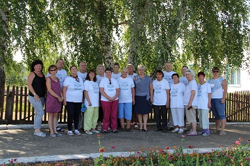 Гости из Энгельсского дома-интерната ознакомились с природно-историческими памятниками Ртищевского района