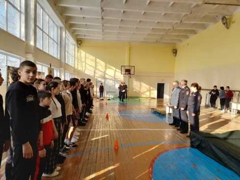 В Петровске стартовал районный этап конкурса «Красивы в строю, сильны в бою!» среди отрядов ЮДП