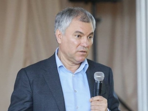 Володин – чиновникам и подрядчикам о ремонте дорог: думайте об области, а не о Мальдивах