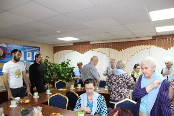 «Свет милосердия» вновь зажегся на экране в кинозале Энгельсского дома-интерната 