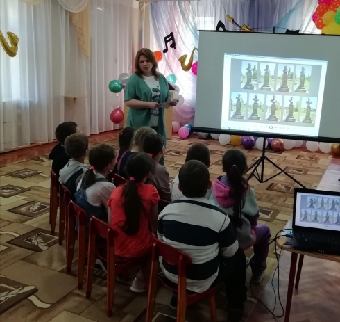 Петровские дошколята участвуют в областном патриотическом проекте