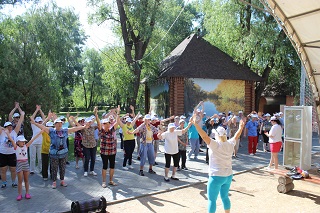 Турбаза «Островок» гостеприимно встретила участников социального проекта «Оздоровительная площадка «Территория долголетия»