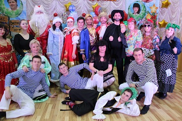 «Летучий корабль» приземлился на сцене Энгельсского дома-интерната