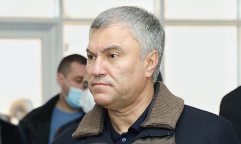 «Стены и оборудование хорошо, но без врачей больница работать не будет»