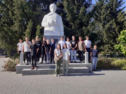 Воспитанники Центра «Петровское наследие» проходят экскурсионную практику