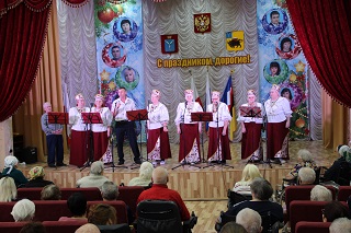 В Энгельсском доме-интернате прошел праздничный концерт, посвященный Дню матери