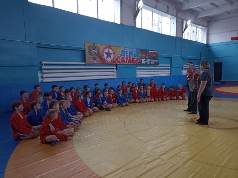 Воспитанникам спортшколы напомнили о правилах безопасности во время каникул