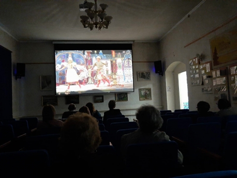 В виртуальном зале художественной галереи показали онлайн-мюзикл «Летучий корабль»