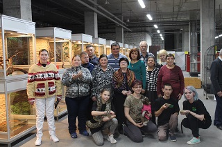Проживающие Энгельсского дома-интерната посетили выставку экзотических животных