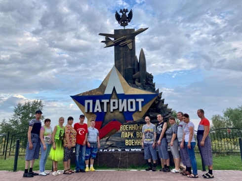 В Энгельсском доме-интернате почтили память детей – жертв войны в Донбассе