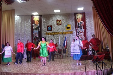 В Энгельсском доме-интернате прошли яркие концерты ко Дню матери