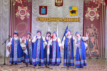 В Энгельсском доме-интернате выступил ансамбль «Надежда»
