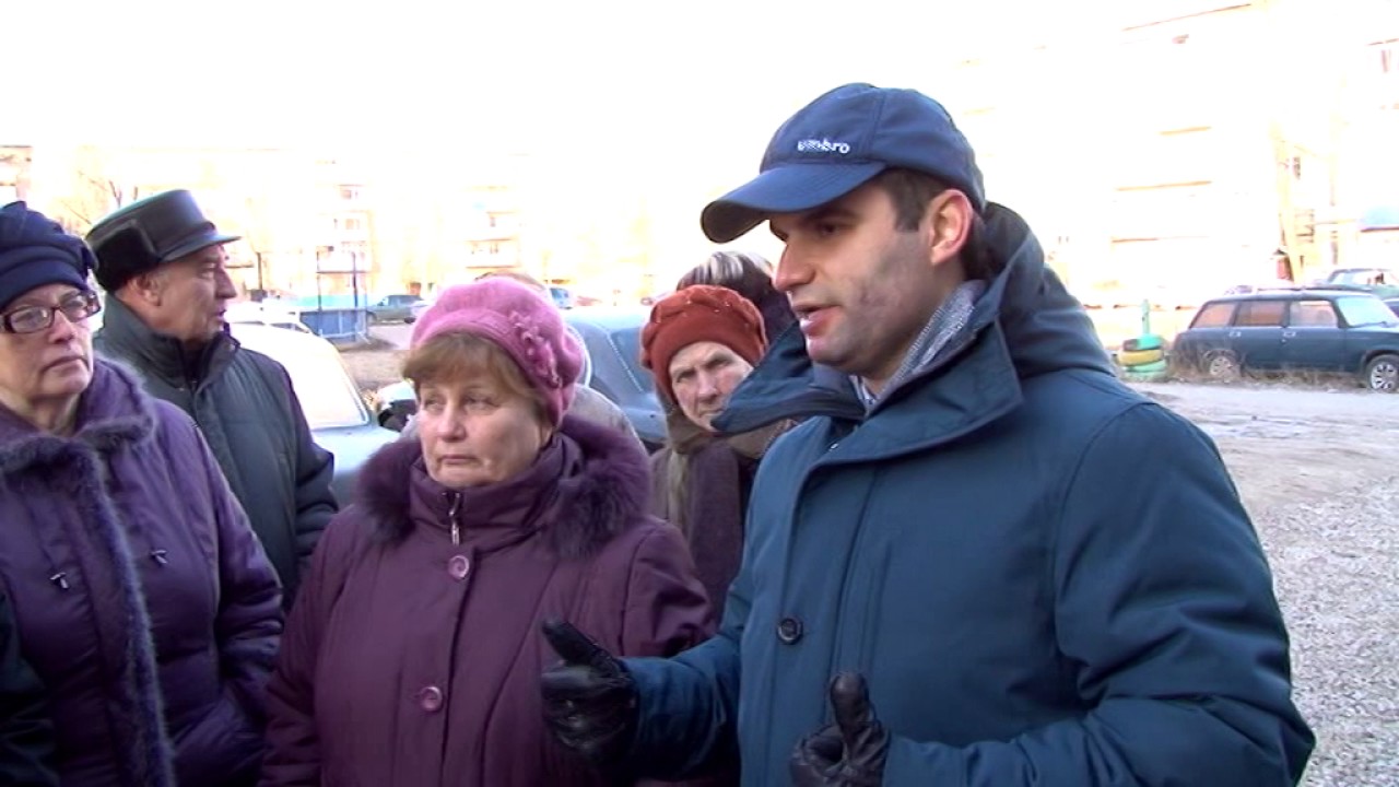 В Марксе прошла акция протеста. Люди требуют решить коммунальные проблемы