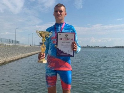 Энгельсский каноист выиграл первое золото Всероссийской Спартакиады