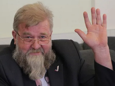 С пистолетом на заседание. Облдума легализовала выходку Ванцова