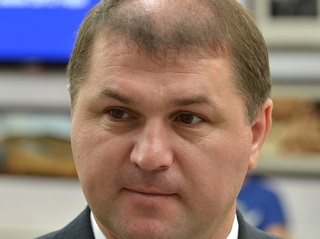 Сирота просит депутата получить жилье отдельно от отца, лишенного родительских прав