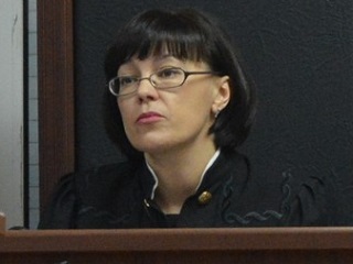 В саратовские суды ищут одного зампреда и еще четырех судей