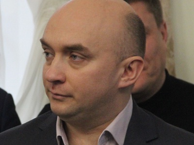 «Царь-жижа» вместо «царь-ямы»: коммунальщики покинули площадку, не закопав котлован до конца