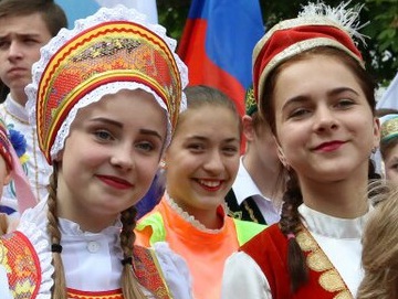 Сегодня отмечается День России