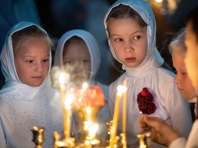 Православные христиане празднуют Рождество