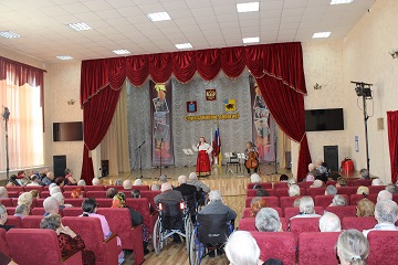 В Энгельсском доме-интернате продолжаются праздничные мероприятия ко Дню матери